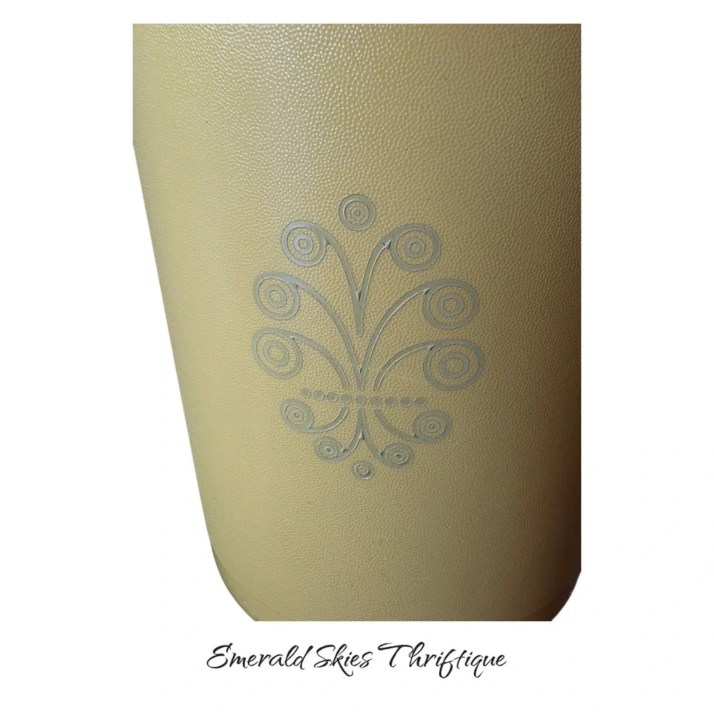 Tupperware vintage servalier
